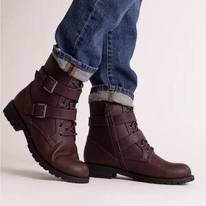 Journee Collection Women's Burgundy Ankle Boots